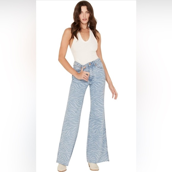 Wrangler Denim - Wrangler Meow Laser Tiger Print Wanderer Jeans High Rise Flare Size 27 x 34